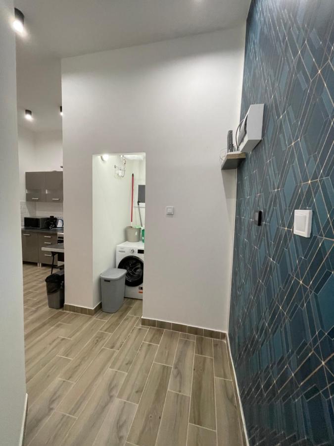 Budapest Garden Apartman ภายนอก รูปภาพ